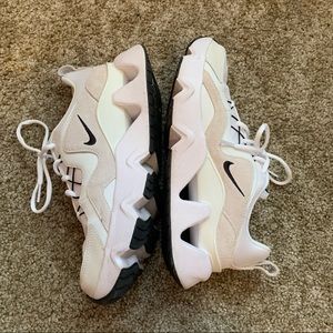 NIKE RYZ 365 2 - white